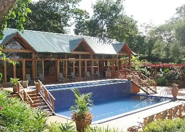 Picturesque Lakeshore House Hotel Tilarán
